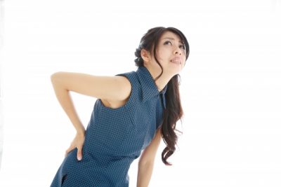 腰痛の原因は、日常生活で蓄積させた腰へのダメージの結果です。